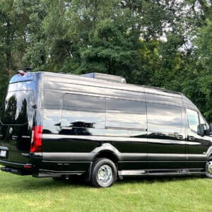 Deluxe Series – 2024 Black/Beige