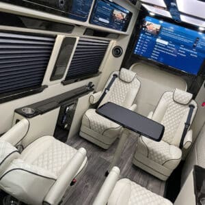 Deluxe Series – 2023 White/Beige