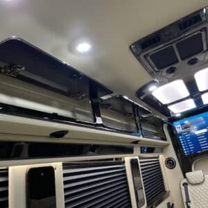Deluxe Series – 2023 White/Beige