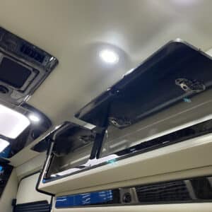 Deluxe Series – 2023 White/Beige