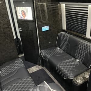 Deluxe Series – 2025 Black/Black 144 AWD