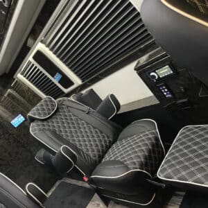 Deluxe Series – 2025 Black/Black 144 AWD