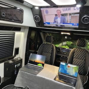 Deluxe Series – 2025 Black/Black 144 AWD