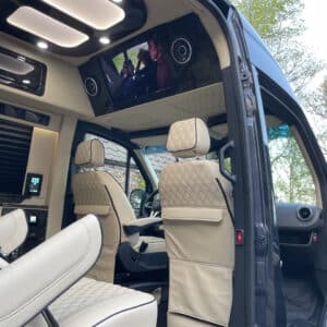 Deluxe Series – Grey/Beige 144 AWD