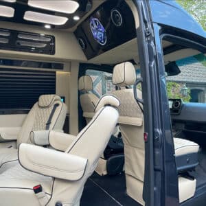 Deluxe Series – Grey/Beige 144 AWD