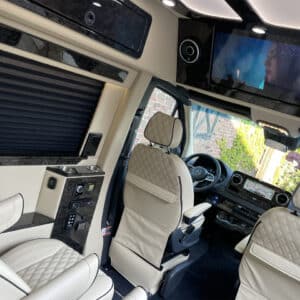 Deluxe Series – Grey/Beige 144 AWD