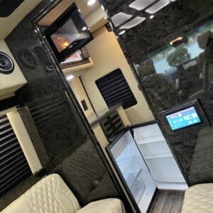 Deluxe Series – Grey/Beige 144 AWD