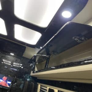 Deluxe Series – Grey/Beige 144 AWD