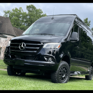 Deluxe Series – 2025 Black/Black 144 AWD